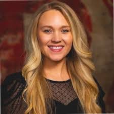 Hannah Lemus's Instagram, Twitter & Facebook