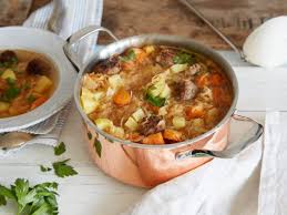 Wie Bei Oma Sauerkrautsuppe Mit Hackballchen Rezept Sauerkrautsuppe Sauerkraut Sauerkraut Eintopf