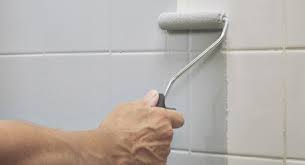 tegelverf geeft een nieuwe uitstraling op een eenvoudige manier badkamer tegelverf badkamer verven tegels