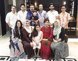 Dari foto di instagram, siti nurhaliza membayangkan bahawa kolam renang ini adalah lokasi kegemarannya untuk sarapan pagi. Gambar Terbaik Siti Nurhaliza Beraya Rumah Bekas Isteri Dato K Mynewshub