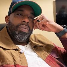 Running a private warzone tonight should be pretty cool last guy tried to  do it faild miserably so I'm dropping PS 🏷️ (ITSGOTTAB23) and I'm live  streaming I will commence battling at