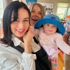 Happy mother's day to my beautiful wife @madelinelauer … thank you for  growing humans for us ;)