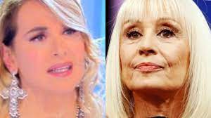 Questo perché la malattia che ha colpito raffaella carrà è stata devastante, come raccontato dallo stesso japino. 3fihzrzum2h9um