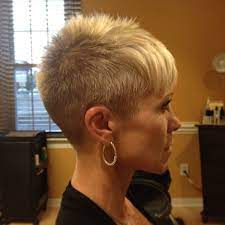 Instagram Photo By Laurenblovesartistry Lauren Brutosky Iconosquare Very Short Hair Short Hair Styles Super Short Hair