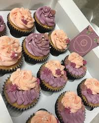 Mix Box Vanilla Cupcakes Love The Contrast Of The Pink And Purple Vanilla Cupcakes Mini Cupcakes Food