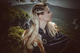 Vikings' more important strength is the fact that it has been inspiring its fans for equipment and hairstyles. Viking Hairstyle Explore Tumblr Posts And Blogs Tumgir