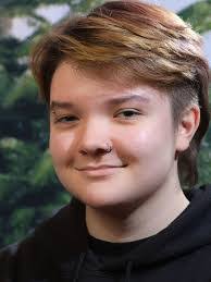 Rob Earp's Instagram, Twitter & Facebook