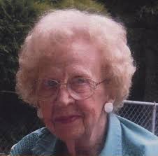 Winona Madden's Instagram, Twitter & Facebook