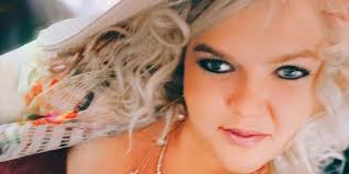 Single Review: Ashley Puckett “Anchor”