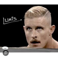 Cutting hair near Kanayama area?