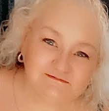 Jessica Gottshall's Instagram, Twitter & Facebook