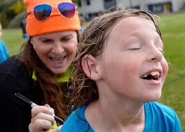 Marines, firefighters, police, lifeguards help motivate Laguna Beach  students in benefit jogathon