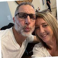 Elisa Holder's Instagram, Twitter & Facebook