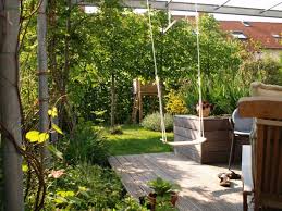 Sitzgruppen aus stahl (rechteckrohre 6 x 4 cm als halterungen) (1). Reihenhausgarten Mit Viel Privatsphare Gartengestaltung Christina Dorsch In Neustadt An Der Weinstrasse