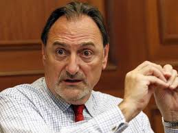 Relevo histórico en Lilly: el influyente Javier Ellena cede el mando tras  más de 20 años