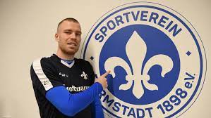 Herrenmannschaft in der saison 2015/2016 nach 33 jahren wieder in der 1. Isherwood Fehlt Dem Sv Darmstadt 98 Wochenlang Kicker