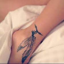 Por eso en los últimos tiempos, al ser un símbolo recurrente, es fácil ver tattoos de plumas originales por las redes. Pin On Tattoo
