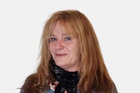 Folk tok på håret og huden min også