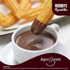 En Tu Fiesta Mexicana Sirve Tradicionales Churros Acompanados De Crema De Cacao Hershey S Untable Y Viva Mexico Hersheys Reposteria Comer Bien Recetario