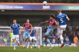500 Rochdale V Scunthorpe United Stock Pictures, Editorial ...