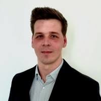 60+ profilů „Nathan“