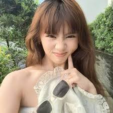 BINI🌸BLooms🌸Posting🩷