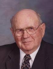 Stephen Mahn's Instagram, Twitter & Facebook