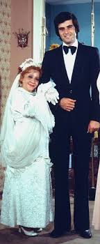 Eski Turk Filmi Adile Nasit Tarik Akan Ah Nerede 1975 Turkish Cinema Turkish Film Cinema Actress