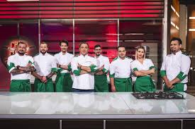 Prevepisodul anteriorchefi la cutite sezonul 7 editia 19. Chef Sorin Bontea Conduce Echipa Verde Ei Sunt ConcurenÈ›ii Lui Bontea Antena 1