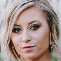 Jessica Hellman's Instagram, Twitter & Facebook