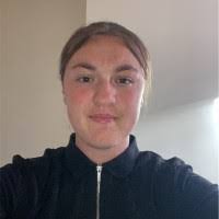 Demi Murray's Instagram, Twitter & Facebook