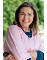 Deirdre Foster's Instagram, Twitter & Facebook