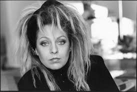 Silly were founded at the end of the '70s by vocalist tamara danz, bassist mathias schramm, guitarist thomas fritzsching, keyboardists ulrich mann and manfred kusno, and drummer michael schafmeier. Tamara Danz Kinder