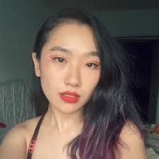 Sarah Han's Instagram, Twitter & Facebook