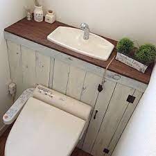 女性で 3ldkの bathroom 100均 diy 目隠し セリア フェイクグリーン 天板 腰板 タンクレス タンクレス diyについてのインテリア実例 トイレリノベーション 2015 05 06 14 14 21に共有されました トイレ リフォーム diy ホームdiy インテリア 収納