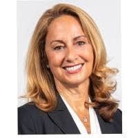 Lisa Steger's Instagram, Twitter & Facebook