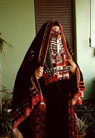 Egyptian Bedouin Nomadic Arabs In Traditional Dress C Africa Focus University Of Wisconsin Traditional Dresses Egyptian Wedding Traditional Outfits