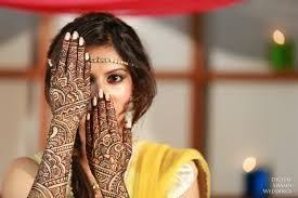 Image Result For Bride And Groom Photography Poses Mehndi Indian Wedding Photos Kerala Wedding Photography Indian Wedding Photography Poses