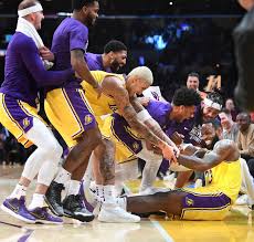 Spurs toronto raptors uncategorized utah jazz washington wizards watch nba replay. Lakers Lebron James Finds His Range From Three In Victory Over Spurs Los Angeles Times