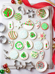 Shop for christmas cookie & cupcake decorating in christmas treat decorating. Easy Christmas Sugar Cookies With Icing Drive Me Hungry