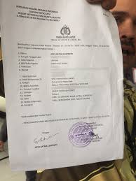 Pencemaran nama baik sendiri adalah suatu perbuatan untuk menyerang nama baik atau kehormatan seseorang dengan menuduhkan sesuatu hal agar di ketahui secara umum. Karen Idol Dipolisikan Suami Atas Dugaan Pencemaran Nama Baik Kumparan Com