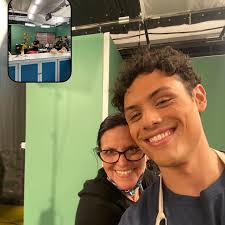 Why the club close at 2 tho???