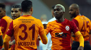 Futbol kariyerine 13 yaşındayken dina farms takımıyla başladı. Hangi Yazim Dogru Mostafa Mohamed Mi Mustafa Muhammed Mi Eksi Seyler