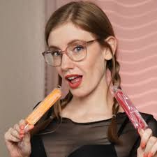 Emma Ruby - ASMR Sucking And Mouth Sounds | Deezer