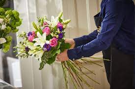 In the early evening, when the flowers begin to open, the tea is blended with jasmine flowers and stored overnight. 9 Best Online Florists From Interflora To Serenata Flowers