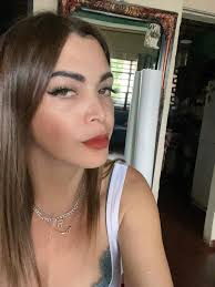 Rina Flores's Instagram, Twitter & Facebook