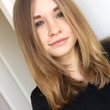 Lisa Stepanek (@lisa_steee)