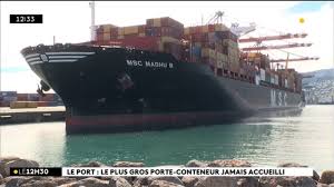 Le Port Le Plus Gros Porte Conteneur Jamais Accueilli Youtube