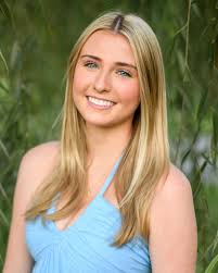 Julia- Class of 25 ummmmm, hello model! We headed downtown for part 2 of  their session and I love how these turned out.