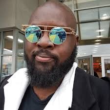 Why'd that simple boy mashup the man's car like that? 🤦🏾‍♂️